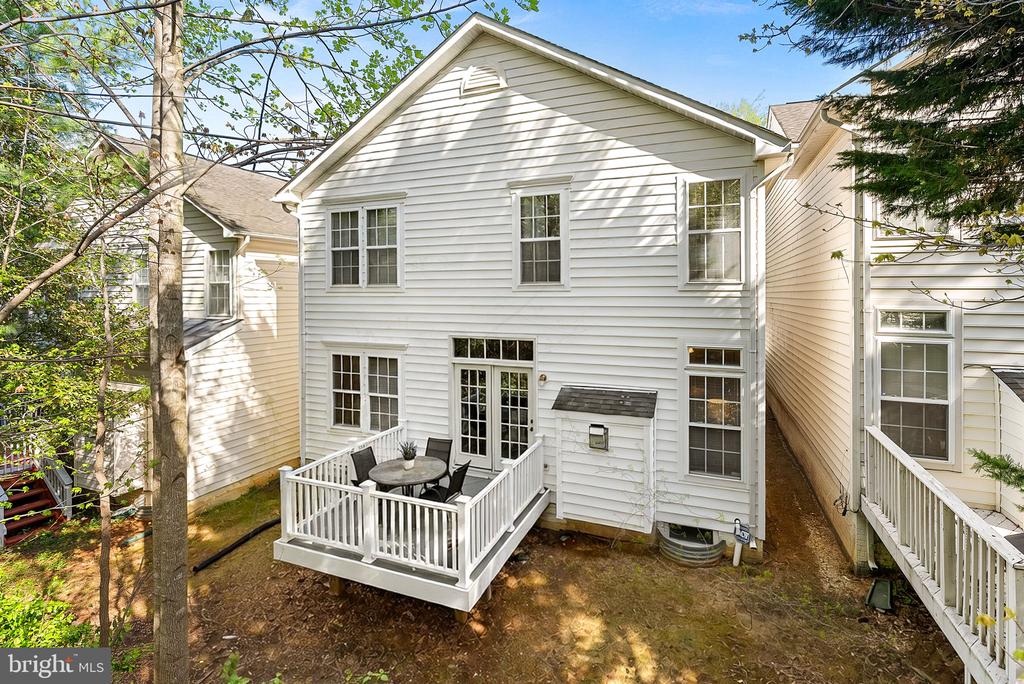 7677 HENRY KNOX DRIVE