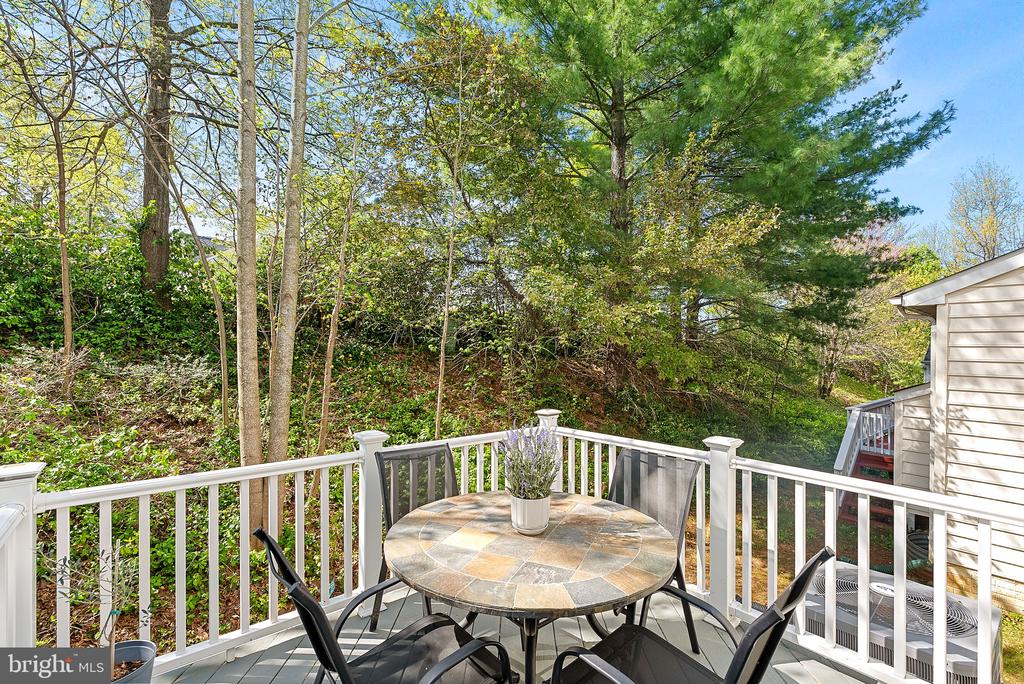 7677 HENRY KNOX DRIVE