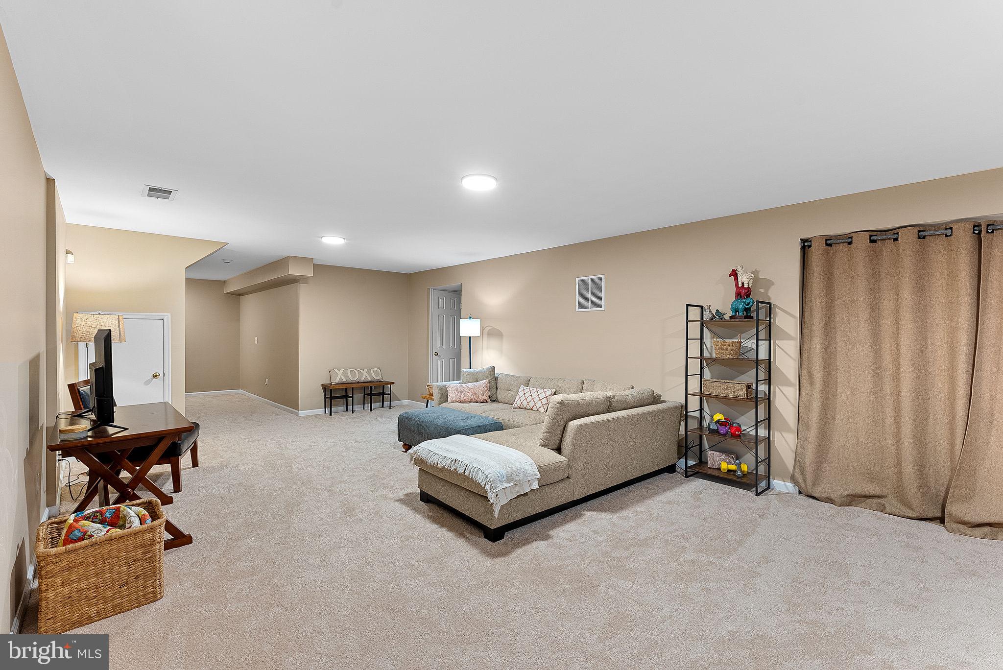 7677 HENRY KNOX DRIVE