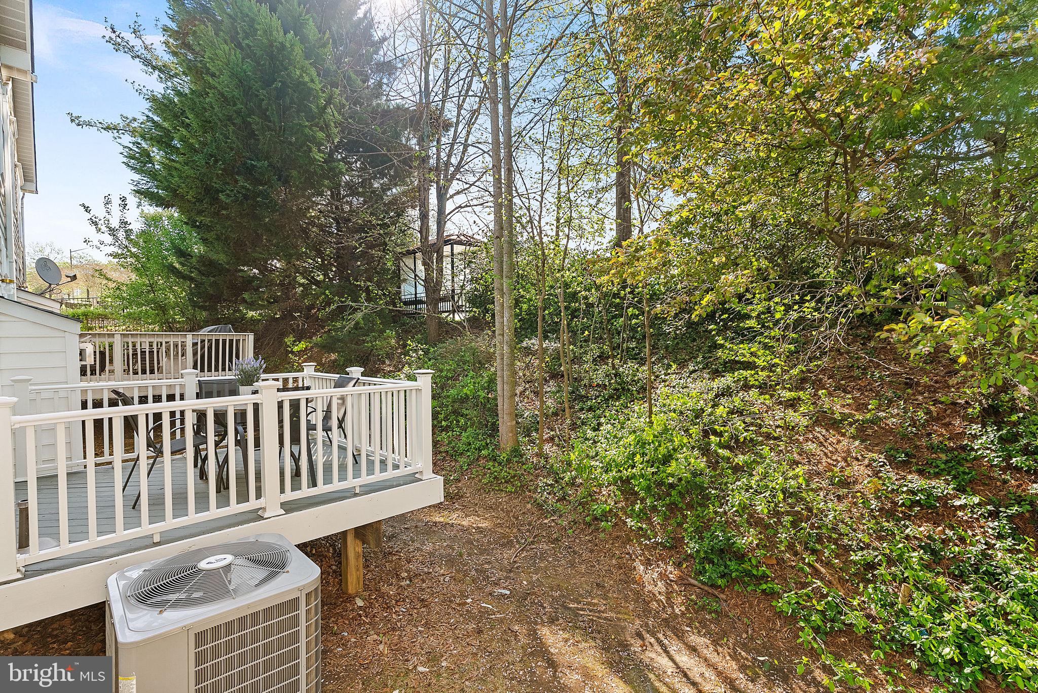 7677 HENRY KNOX DRIVE