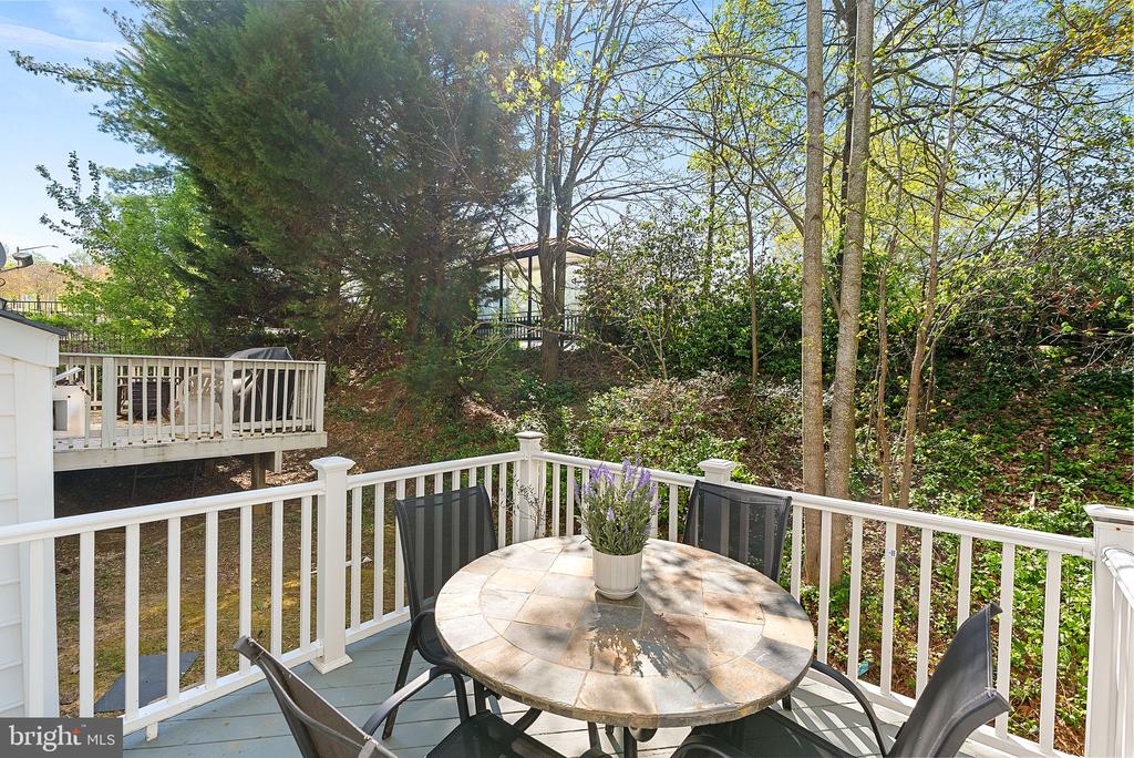 7677 HENRY KNOX DRIVE