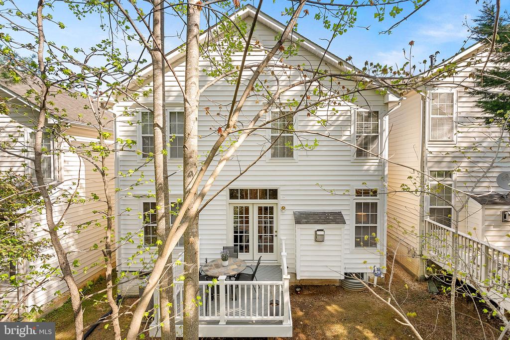 7677 HENRY KNOX DRIVE
