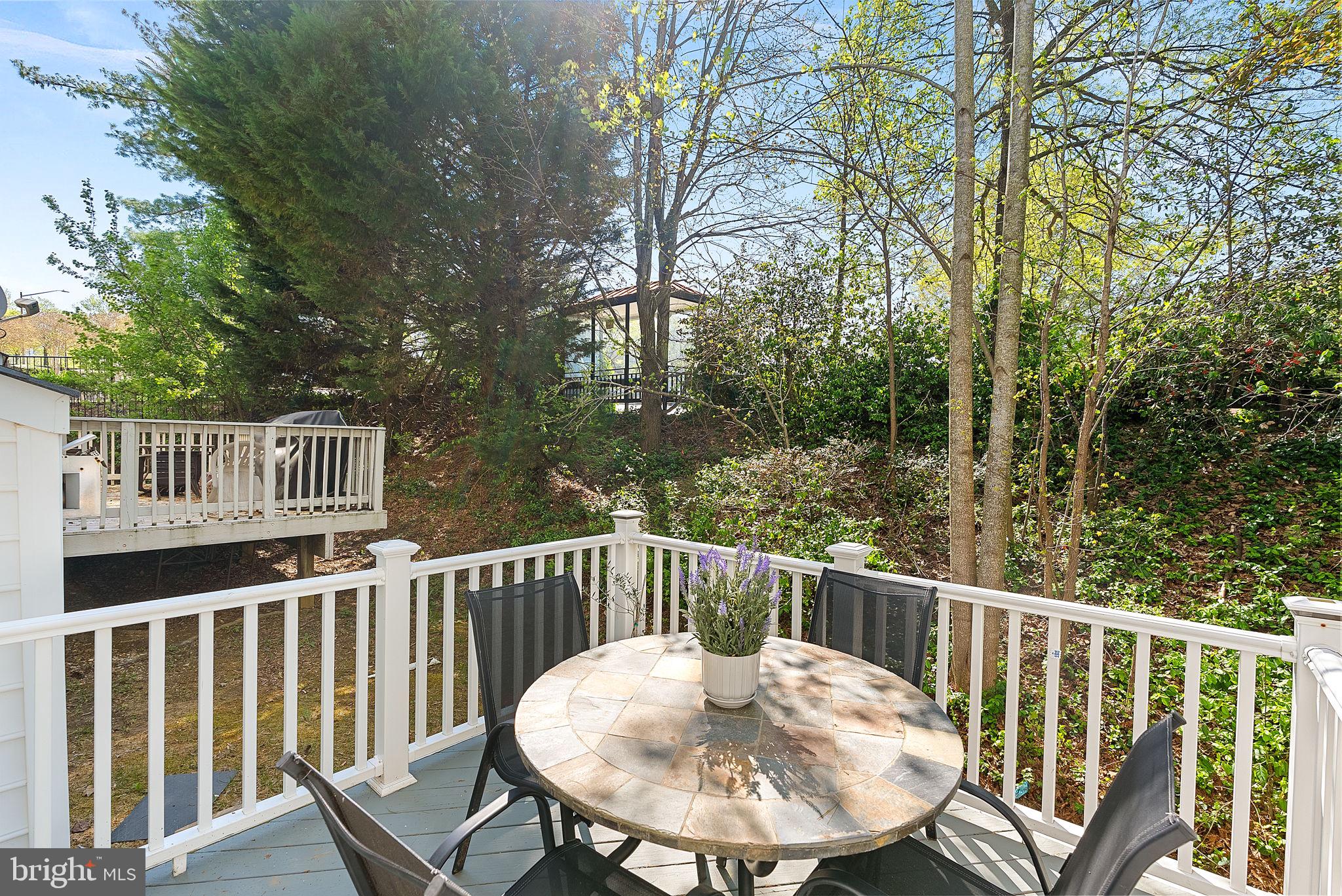 7677 HENRY KNOX DRIVE