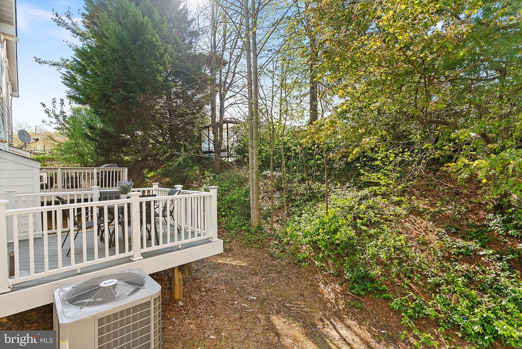 7677 HENRY KNOX DRIVE