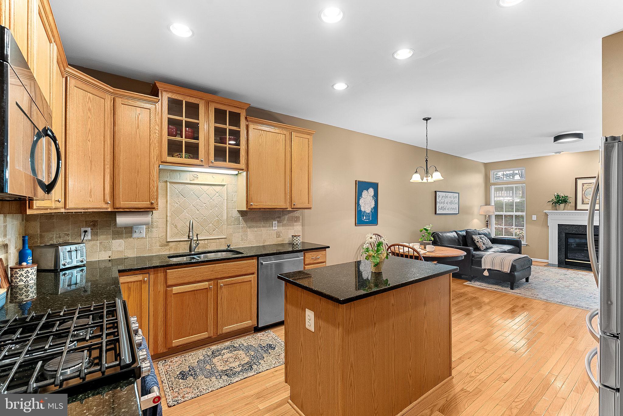 7677 HENRY KNOX DRIVE