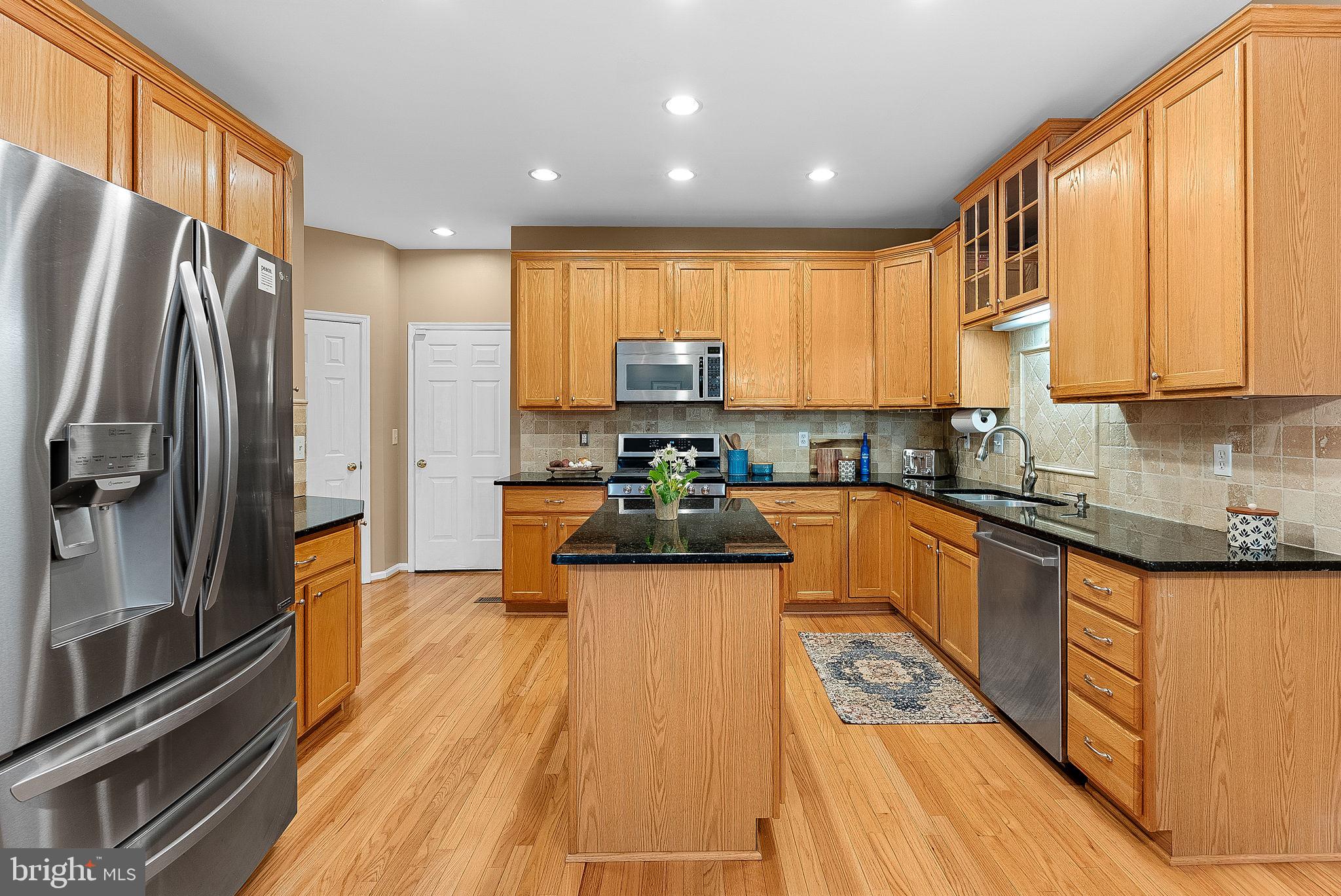 7677 HENRY KNOX DRIVE