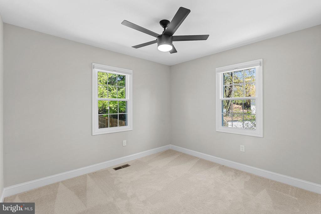 6214 FRANCONIA FOREST LANE
