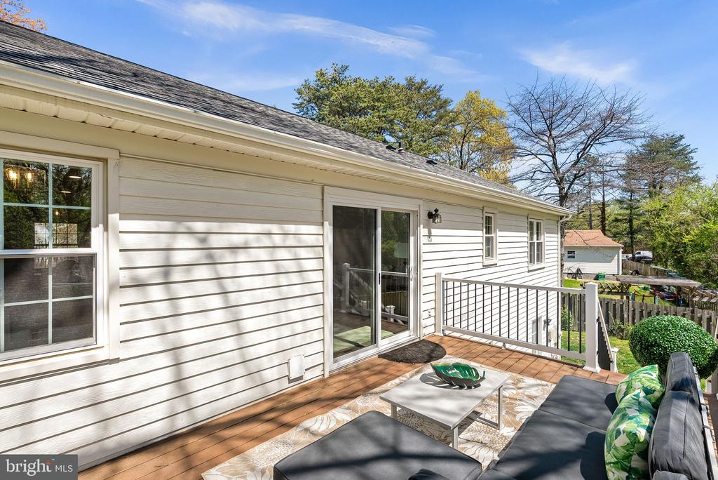 6214 FRANCONIA FOREST LANE