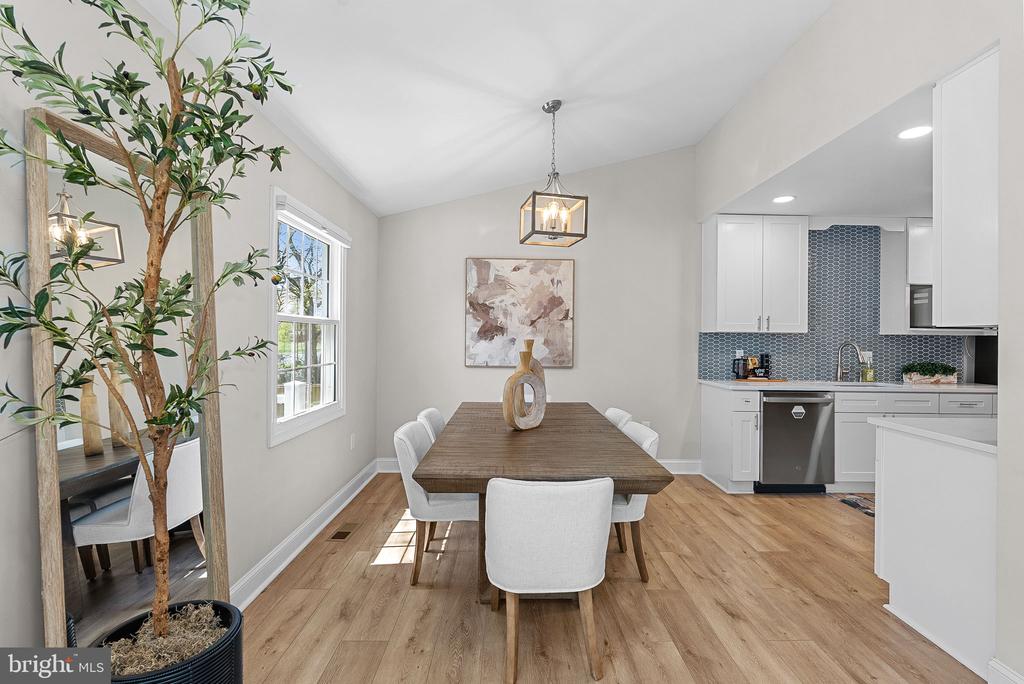 6214 FRANCONIA FOREST LANE