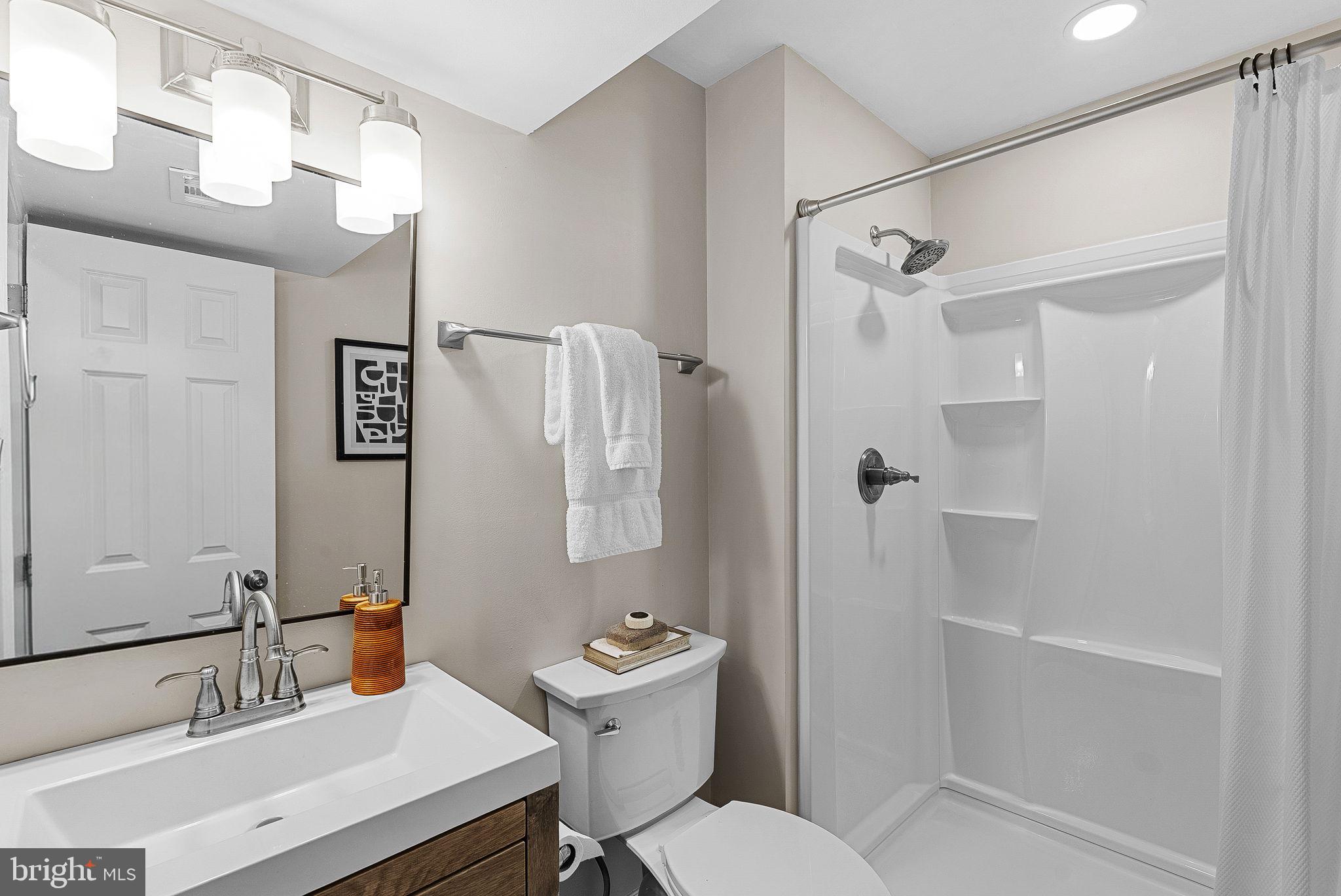 6214 FRANCONIA FOREST LANE