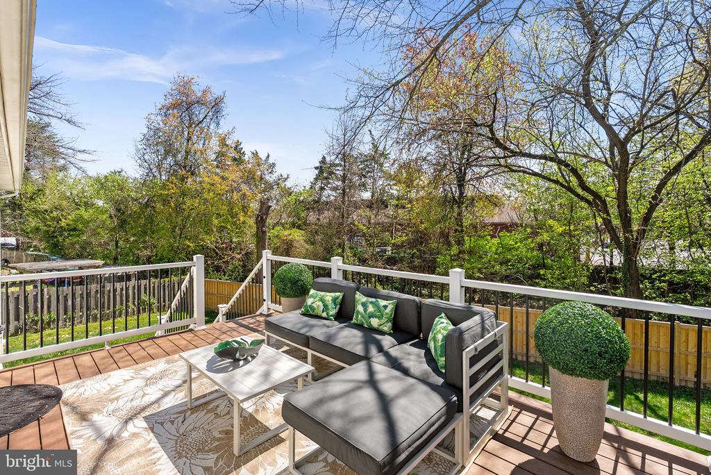6214 FRANCONIA FOREST LANE