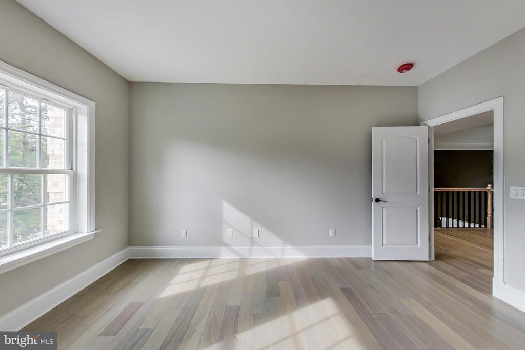 3104 SLEEPY HOLLOW ROAD