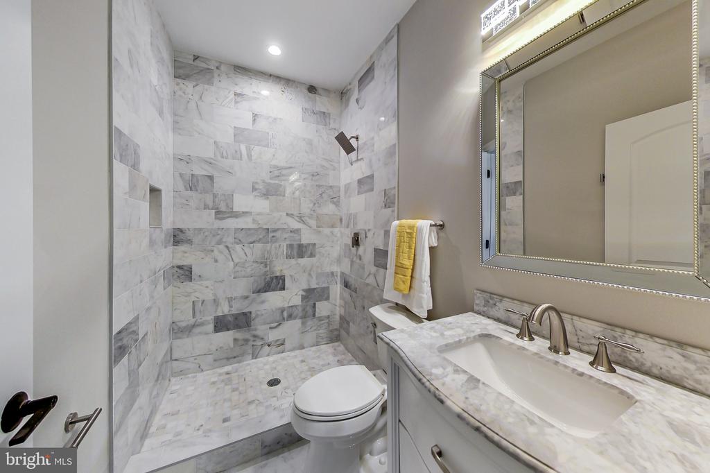 3104 SLEEPY HOLLOW ROAD