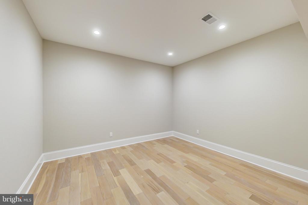 3104 SLEEPY HOLLOW ROAD