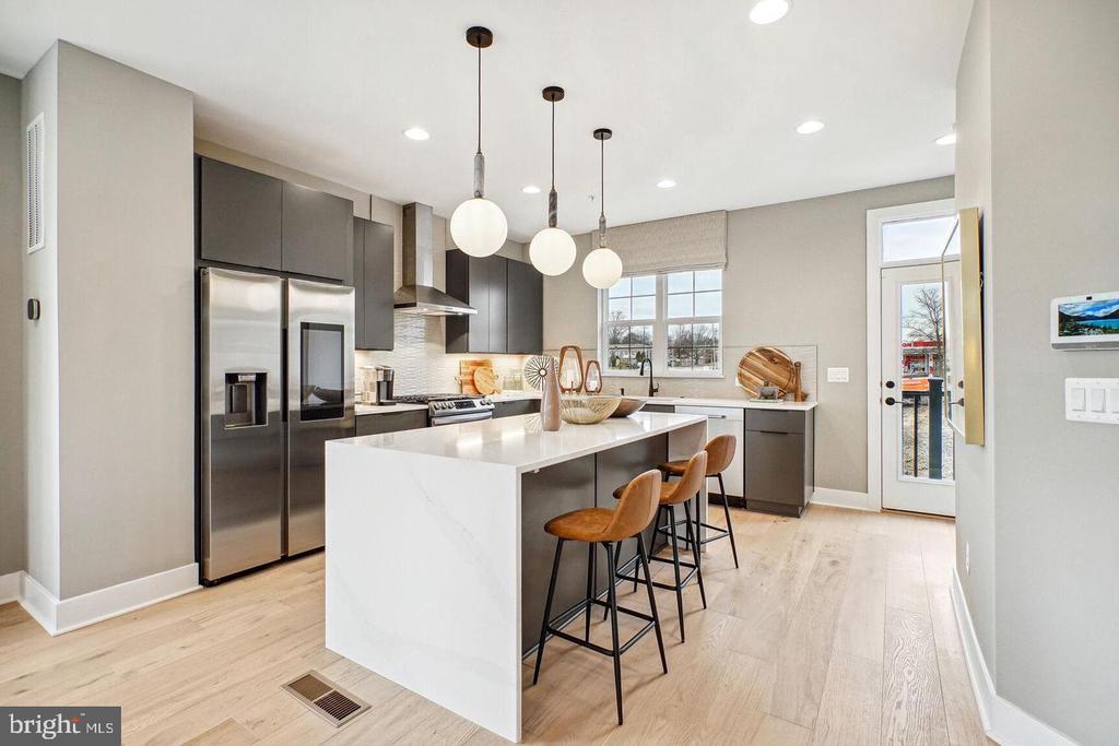 3118 CAMBER PLACE