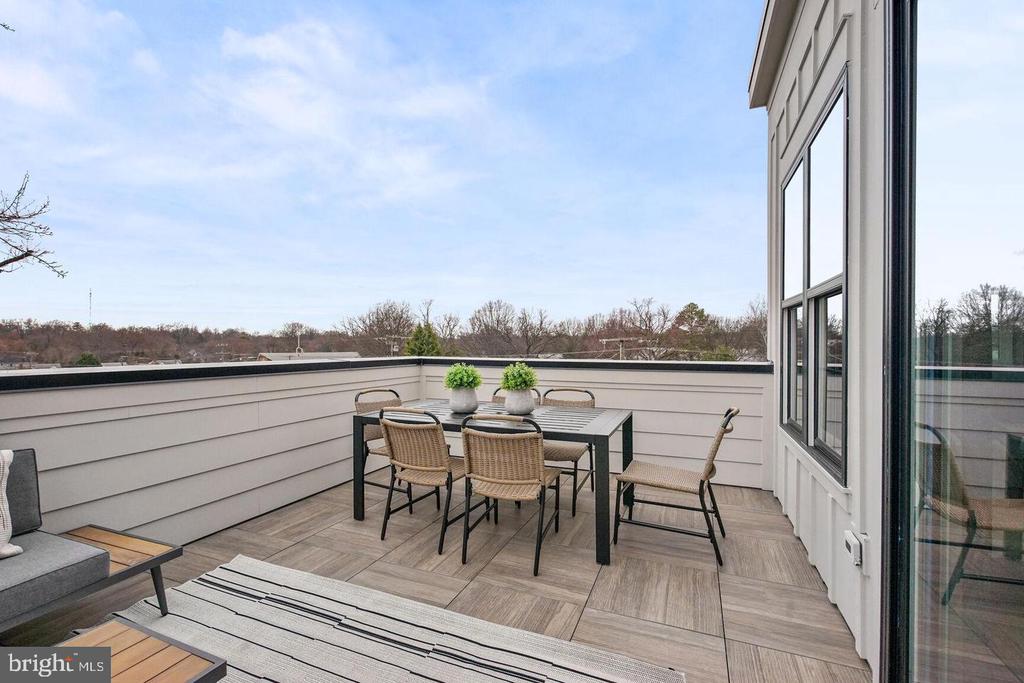 3118 CAMBER PLACE