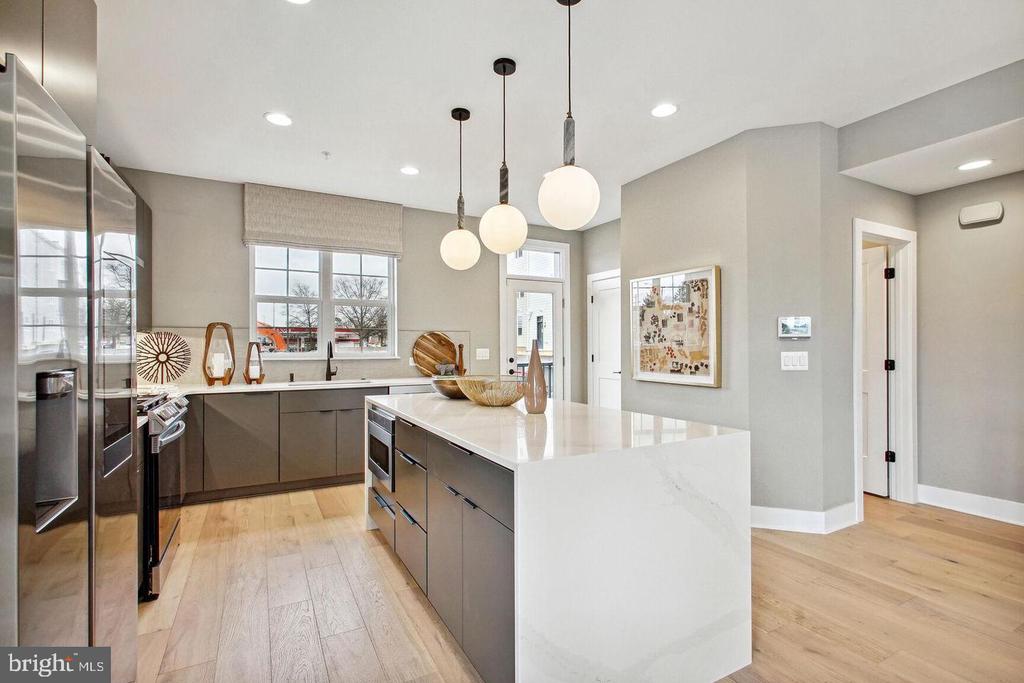 3118 CAMBER PLACE