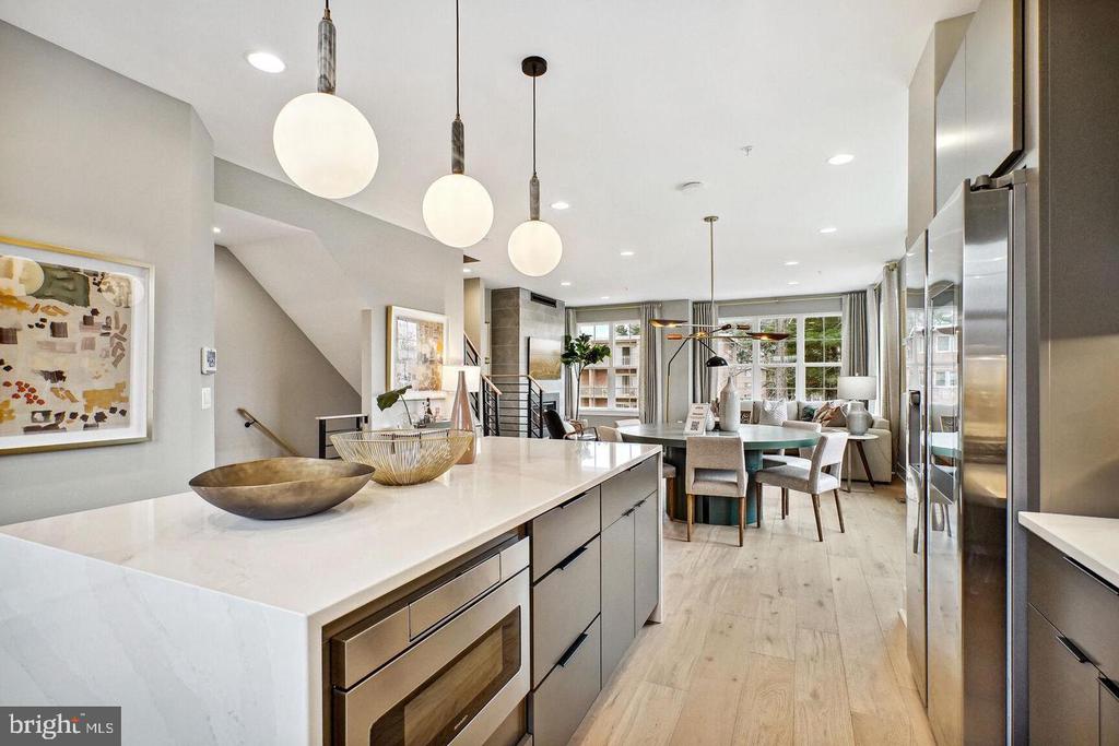 3118 CAMBER PLACE