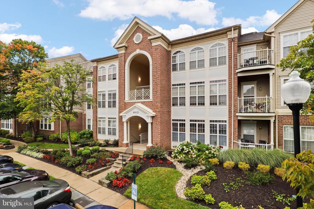 6613 NETTIES LANE Unit: G