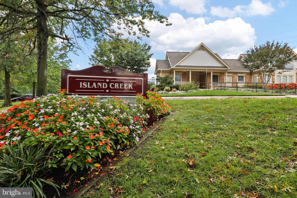 6613 NETTIES LANE Unit: G