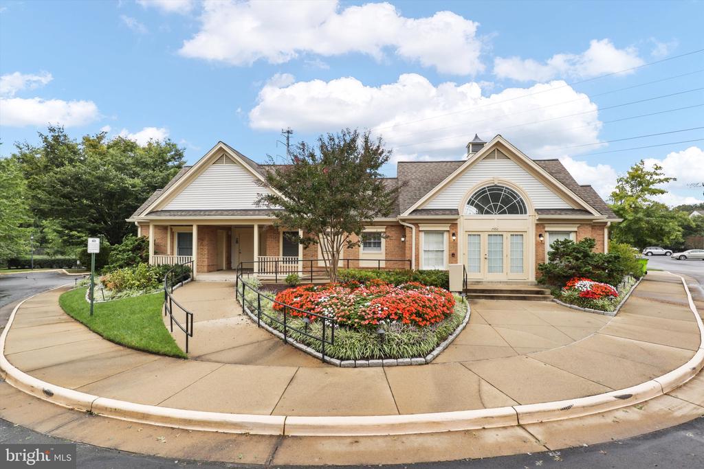 6613 NETTIES LANE Unit: G