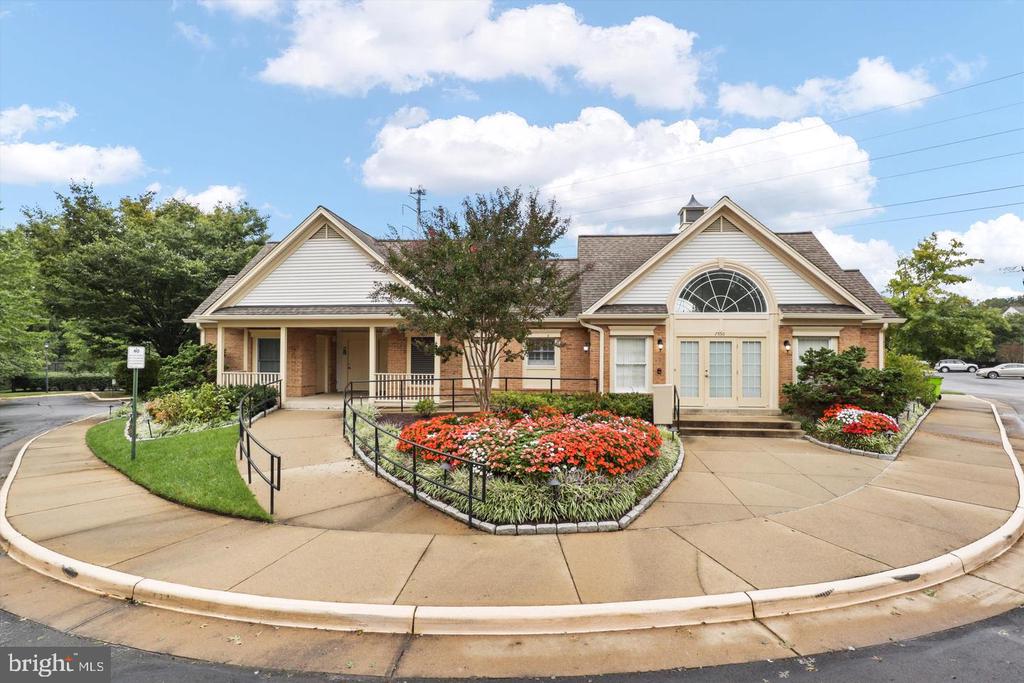 6613 NETTIES LANE Unit: G