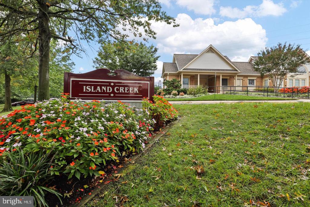 6613 NETTIES LANE Unit: G