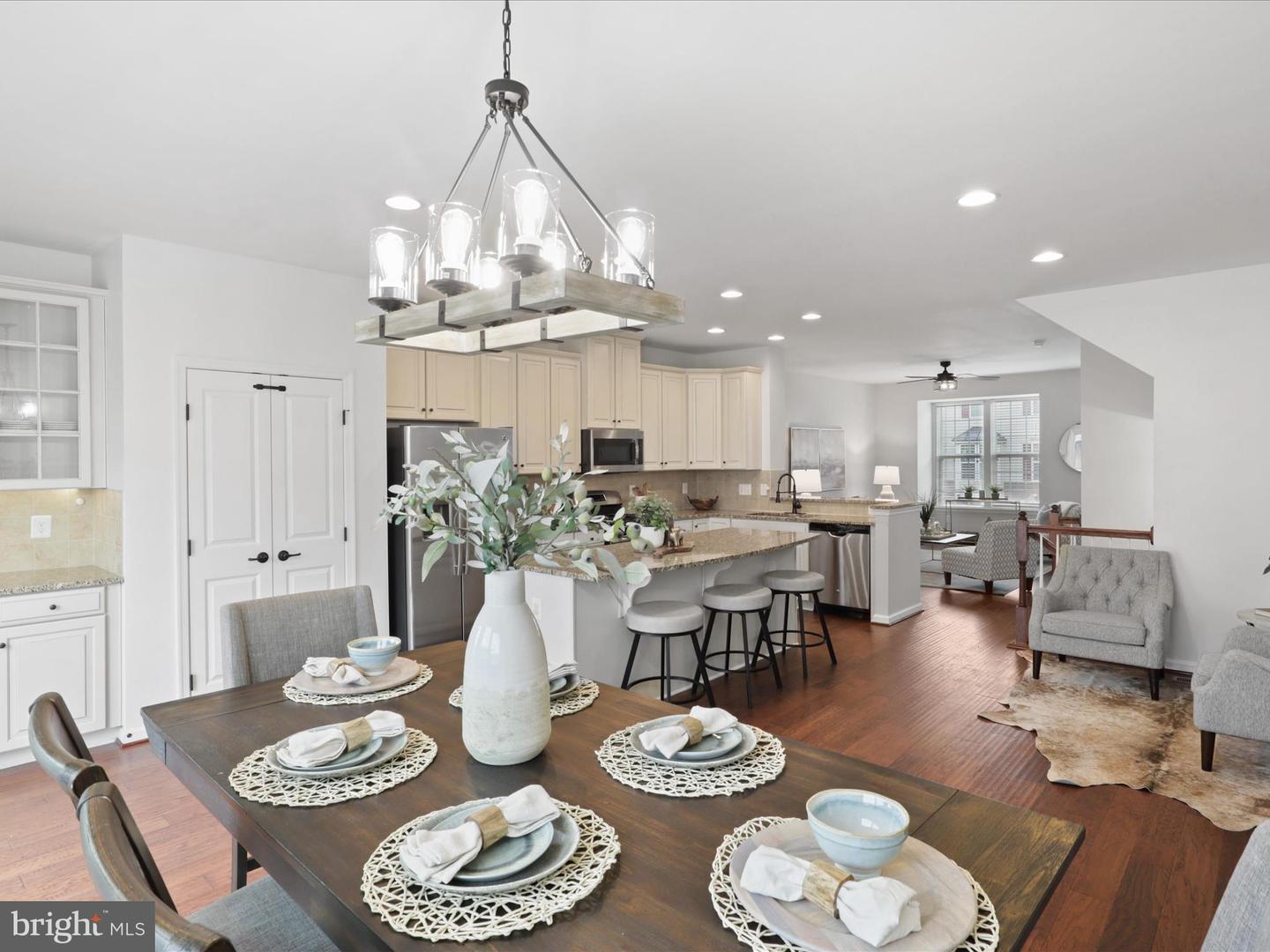 22854 Lacey Oak TERRACE