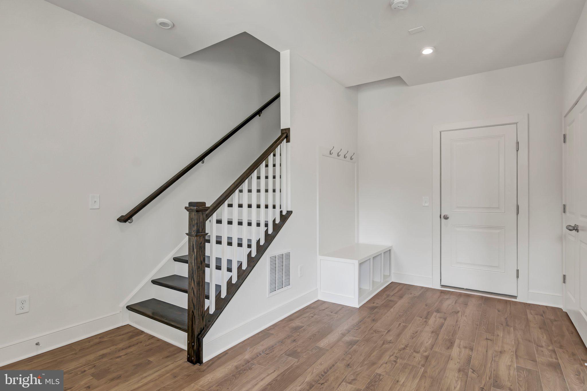 1648 Sandpiper Bay Loop