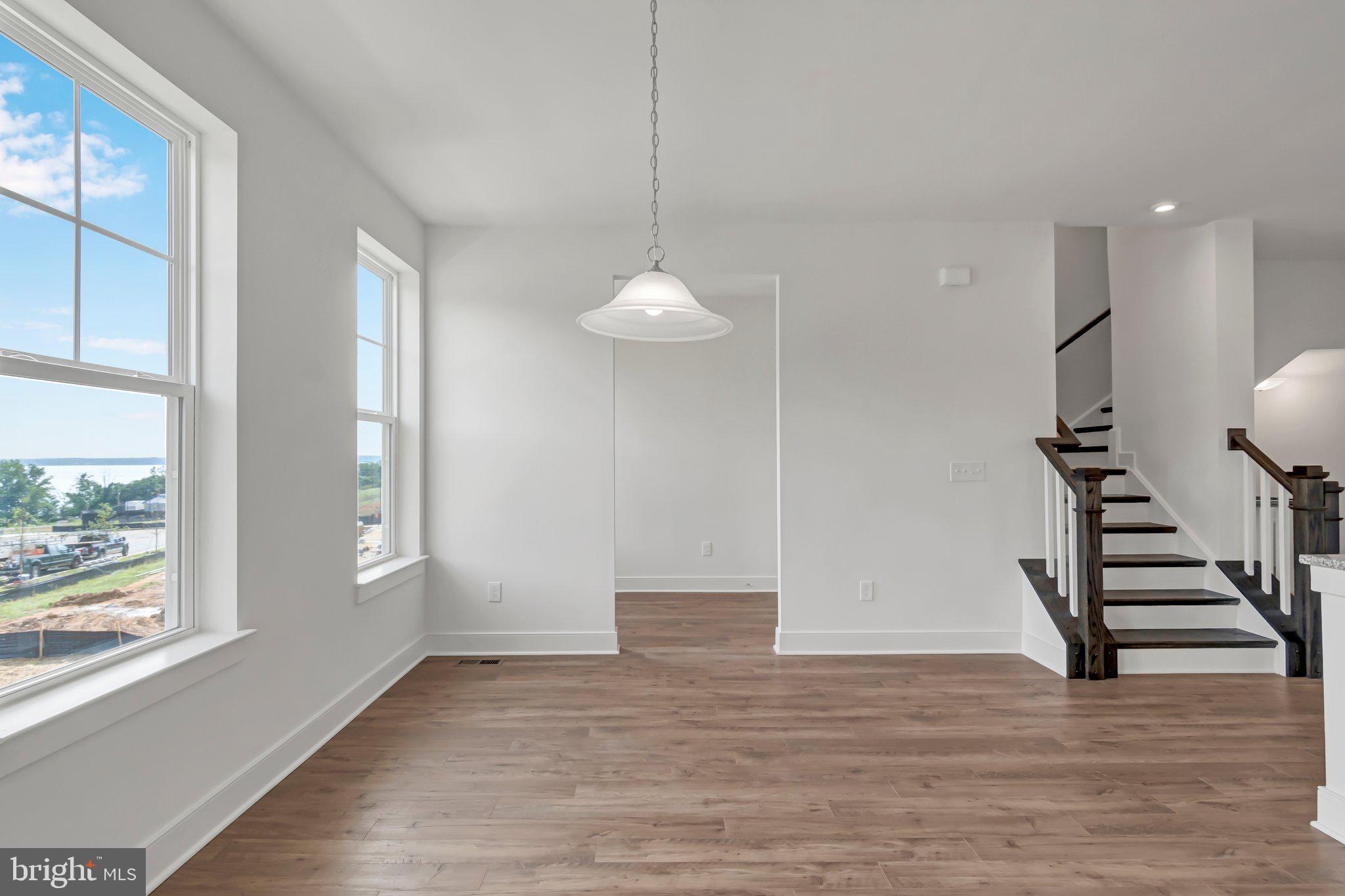 1648 SANDPIPER BAY LOOP