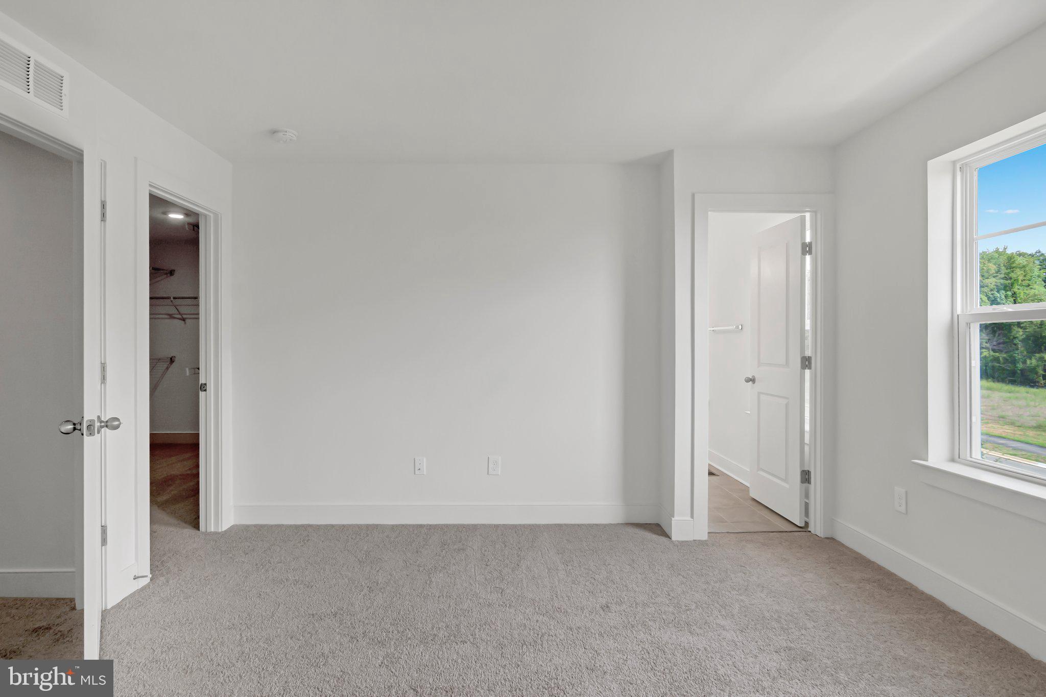 1648 SANDPIPER BAY LOOP