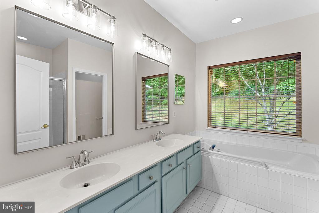 12356 GRANTLEY COURT