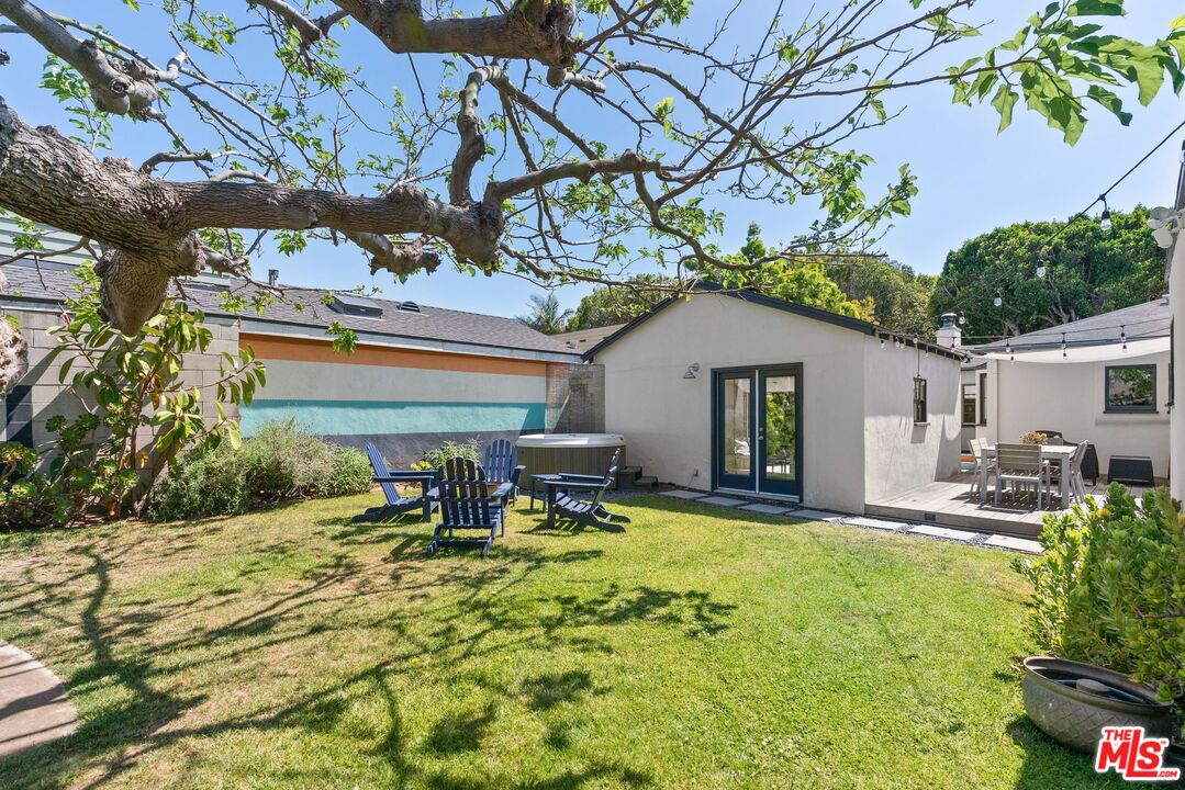 2509 Cloverfield Blvd