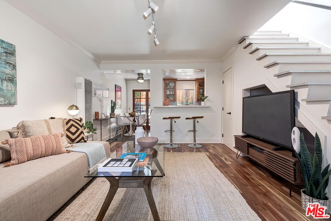 2625 6TH ST Unit: 3