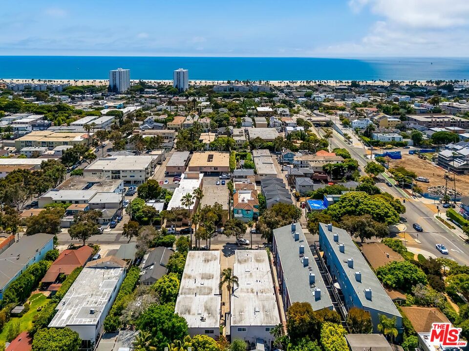 2625 6TH ST Unit: 3