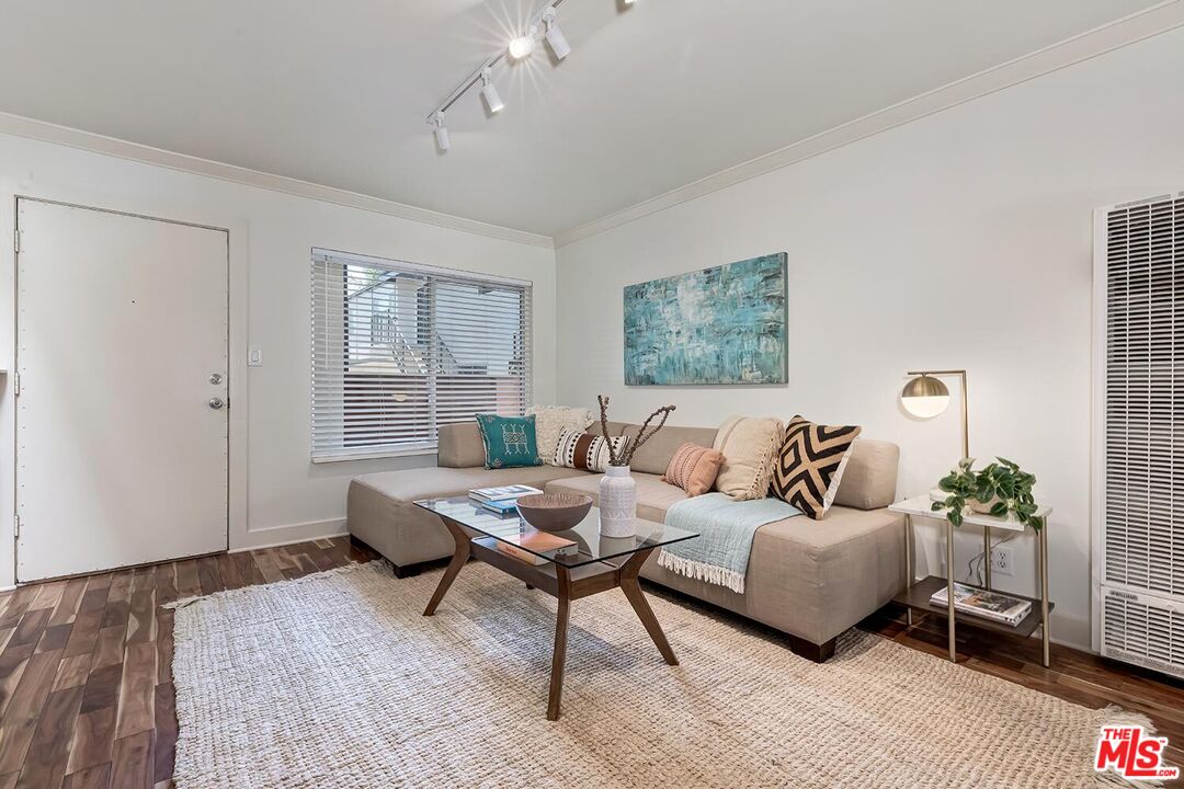2625 6TH ST Unit: 3