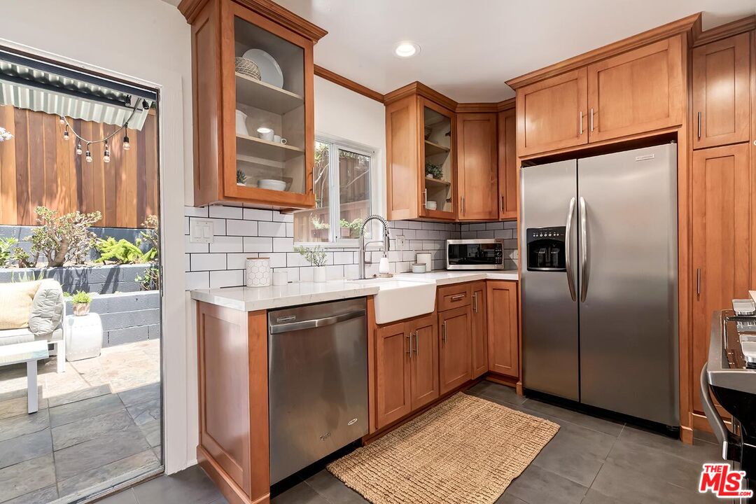 2625 6TH ST Unit: 3