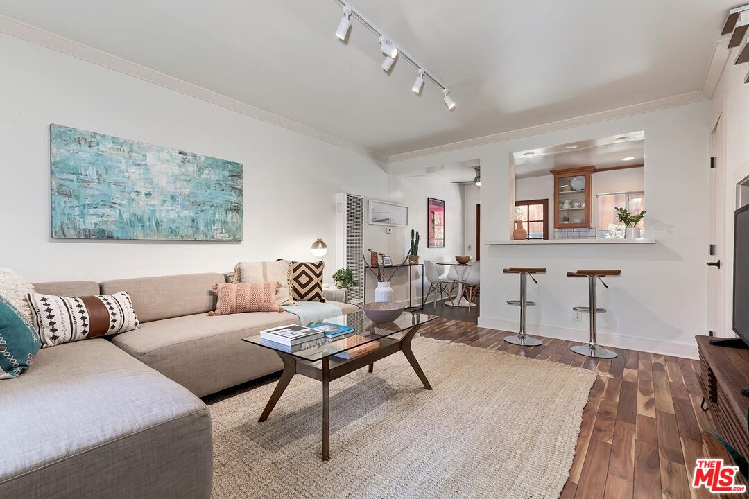 2625 6TH ST Unit: 3
