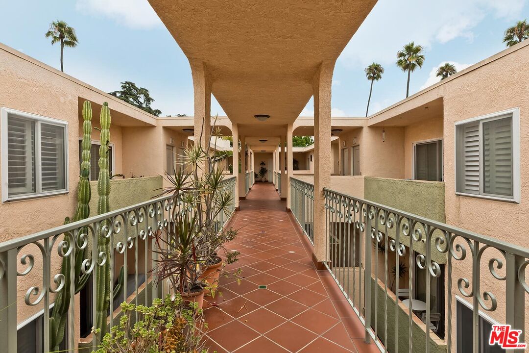 914 Lincoln Blvd Unit: 307