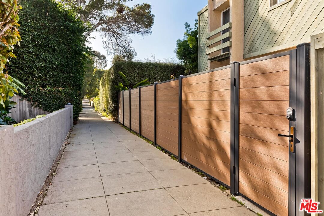 717 Copeland Ct Unit: 4