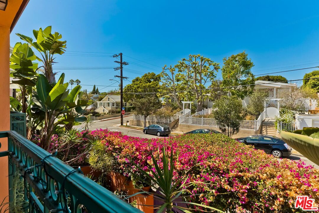 710 Pier Ave Unit: 1
