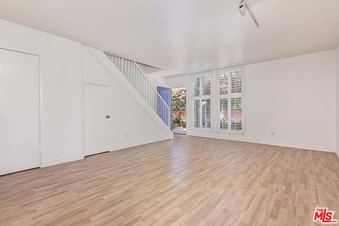 710 Pier Ave Unit: 1