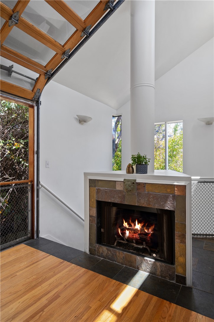 1419 Cloverfield BLVD