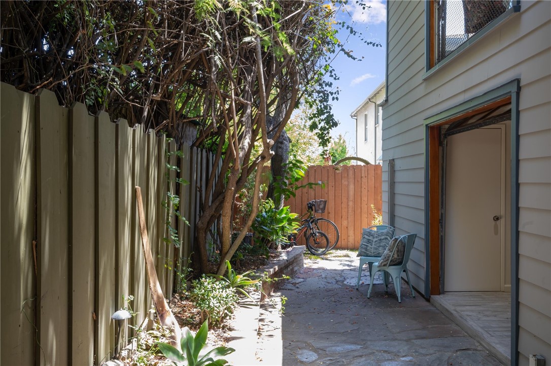 1419 Cloverfield BLVD