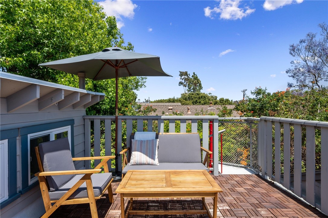 1419 Cloverfield BLVD