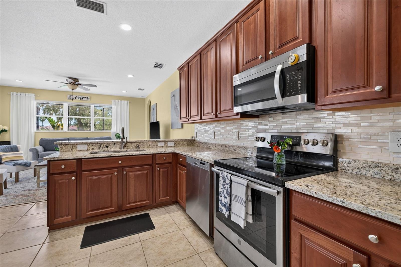 6627 BOBBY JONES CT