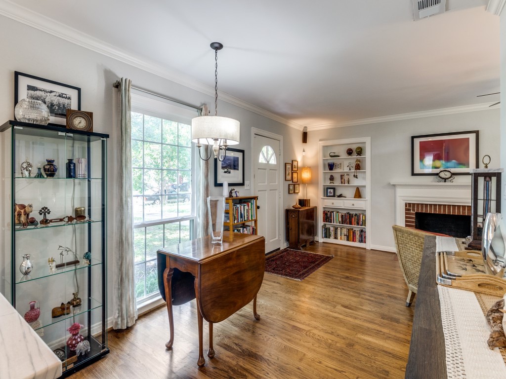 9010 Forest Hills