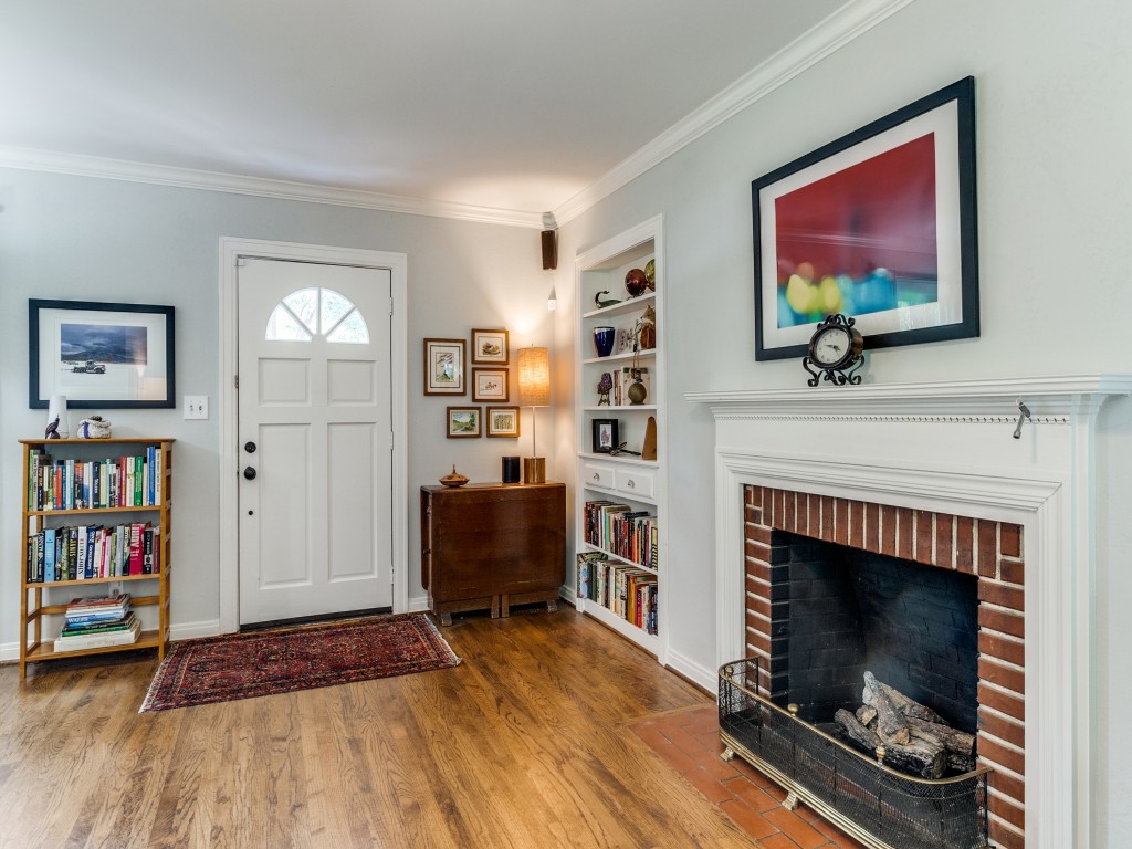 9010 Forest Hills