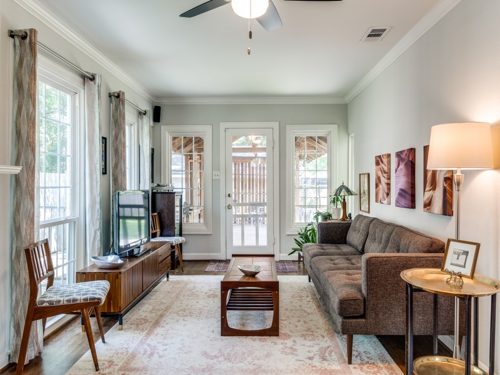 9010 Forest Hills