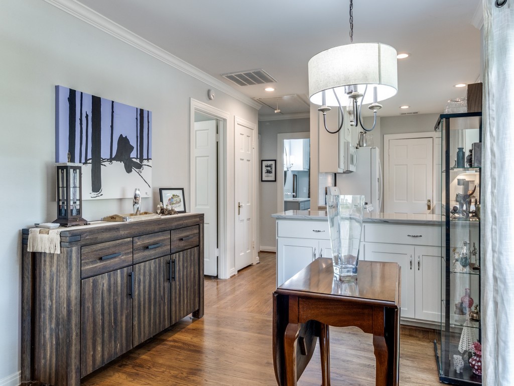 9010 Forest Hills